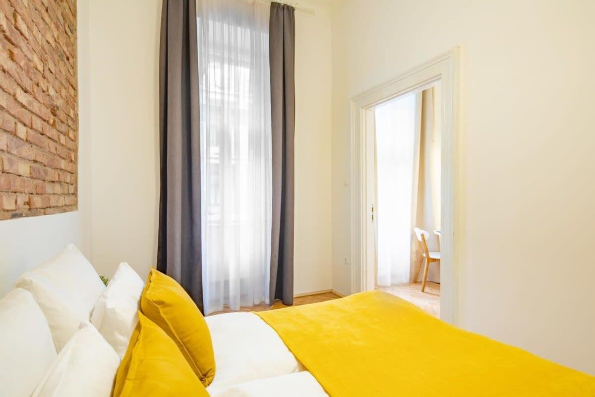 Quiet Comfort - Central Buda Budapest Exterior photo